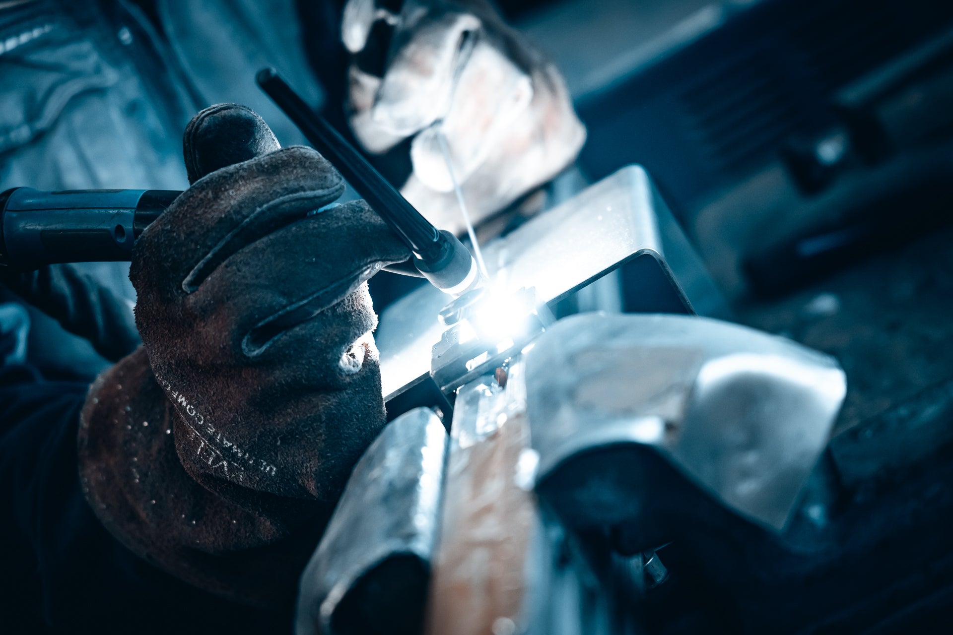 Moody Image-Shooting zur Nachwuchsgewinnung im Anlagenbau – EMPL Anlagen Projekt – geschmacksRaum® WERBEAGENTUR