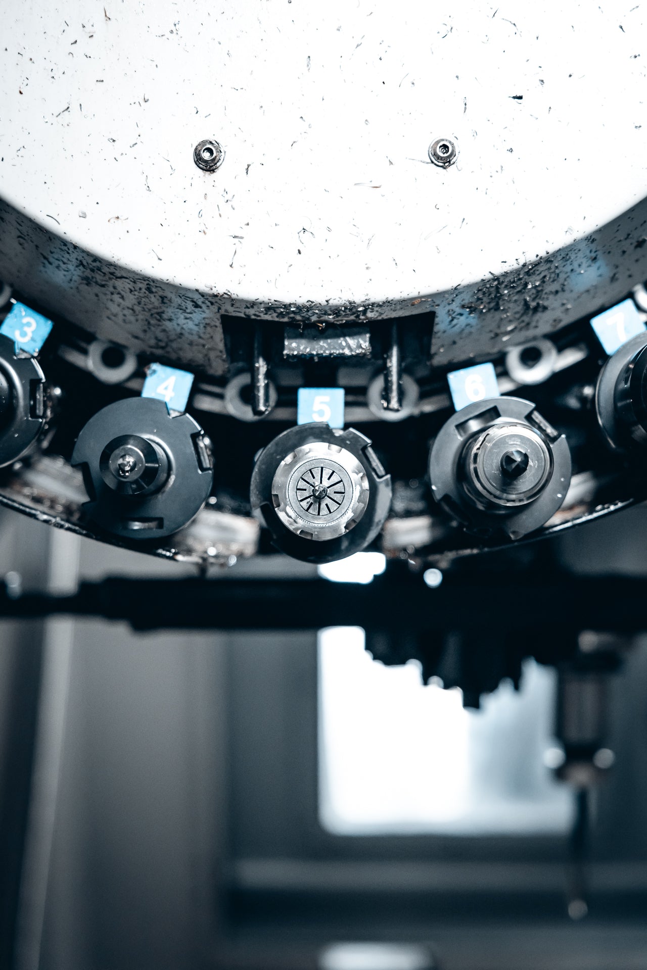 Modernes Azubi-Marketing: Moody Bildsprache für technische Ausbildung – EMPL Anlagen Behälter- und Apparatebau, Schwindegg – geschmacksRaum® WERBEAGENTUR