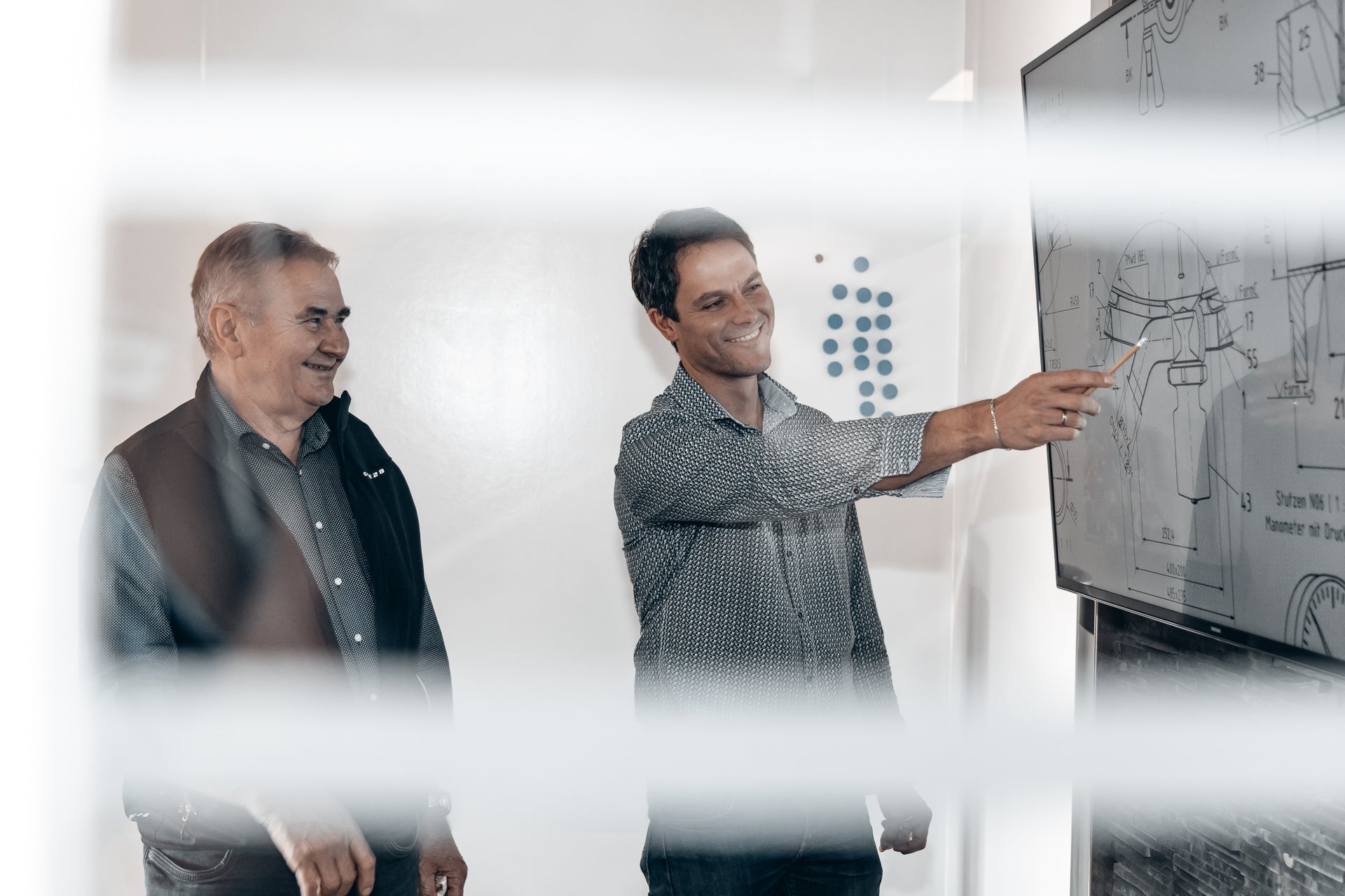 Ganzheitliches Recruiting-Shooting: Fokus auf Ausbildung und Image – EMPL Anlagen Behälter- und Apparatebau, Schwindegg – geschmacksRaum® WERBEAGENTUR