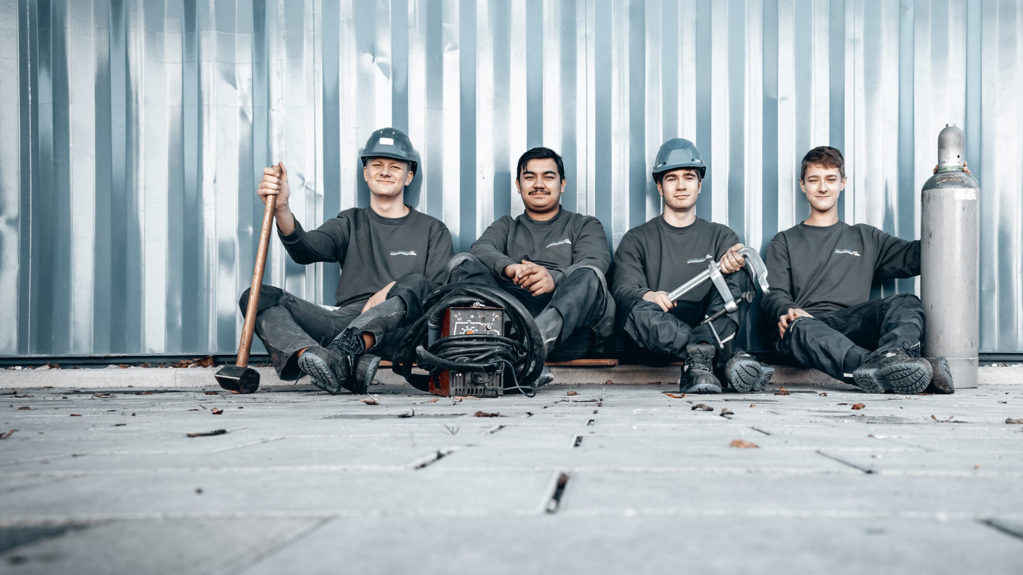 Professionelles Team-Shooting für den digitalen Markenauftritt von EMPL Anlagen Behälter- und Apparatebau, Schwindegg – geschmacksRaum® WERBEAGENTUR