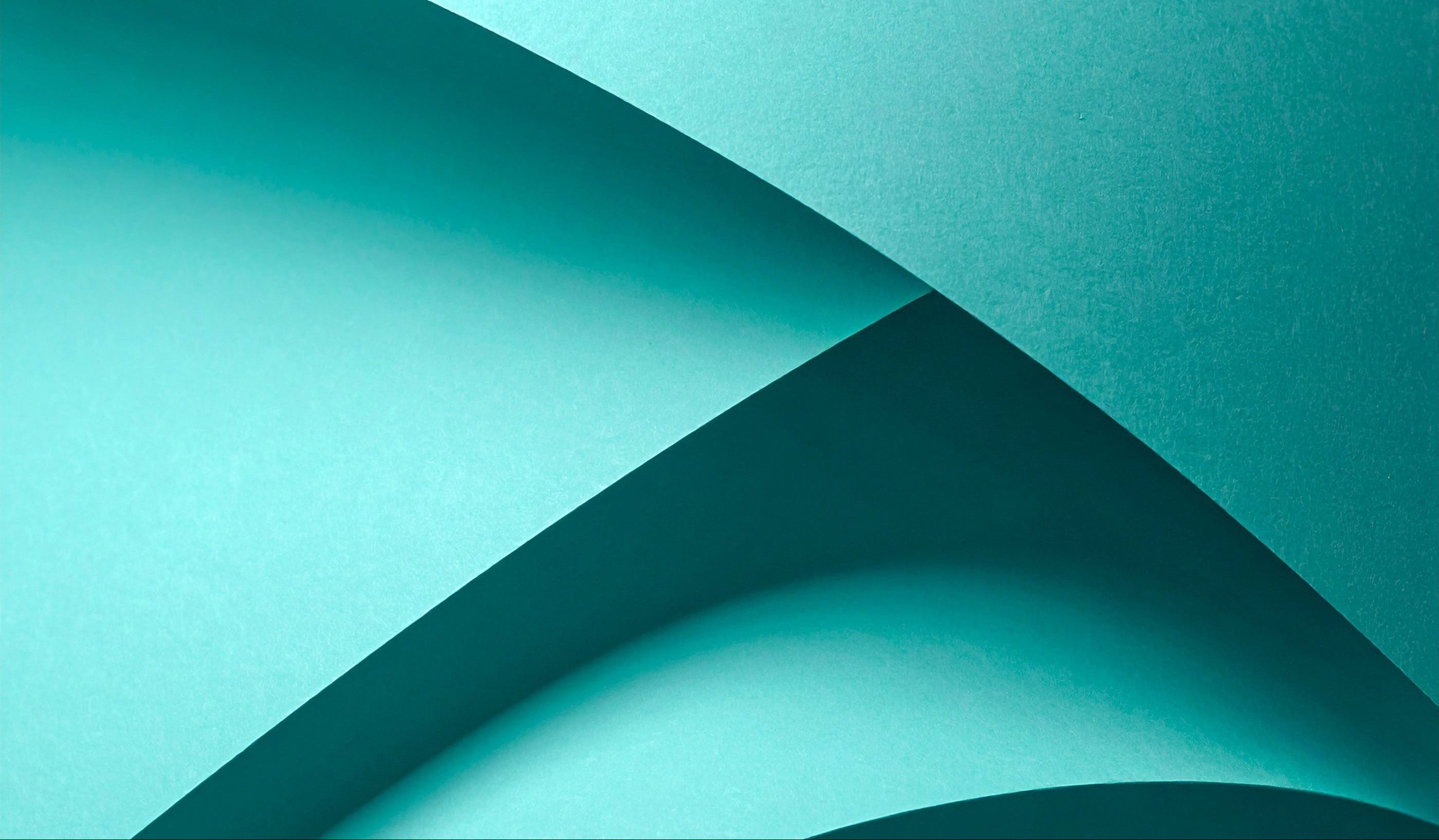 Design-Ästhetik: Detailaufnahme von farbigem Papier – geschmacksRaum® WERBEAGENTUR – Ihr Partner für exzellentes Branding & Webdesign im Landkreis Mühldorf a. Inn